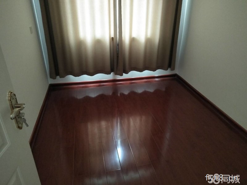 一小对面 公园大地超好楼层 新房精装修无住人南北通透带车位