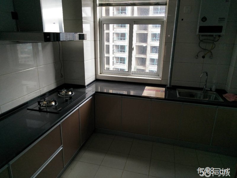 一小对面 公园大地超好楼层 新房精装修无住人南北通透带车位